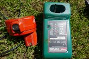 MAKITA OE DC1414 Battery Charger and battery