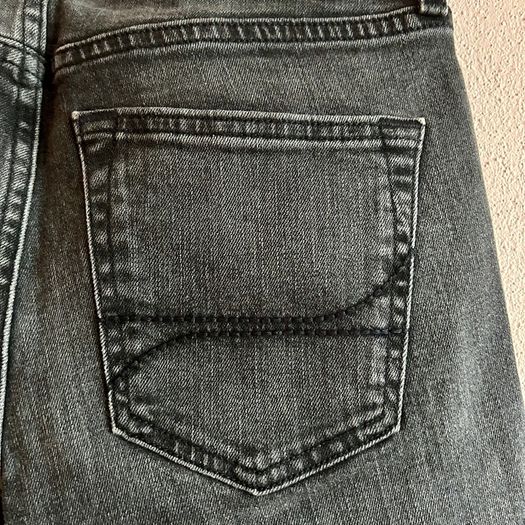 Hollister Super Skinny Jeans 29W32L LIKE NEW
