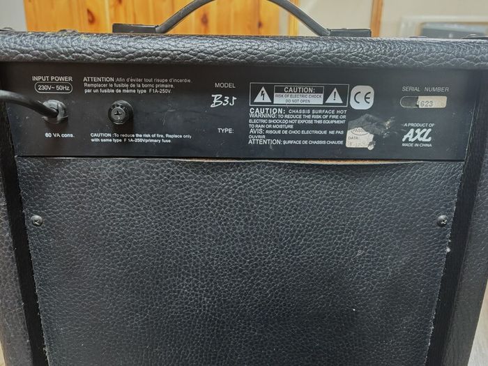 Axl B35 - 35w Bass Amp