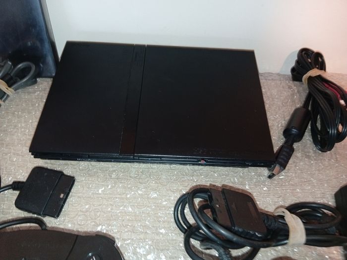 Sony Ps2 Slim  With 2 Controllers Memory Card And Loose Game