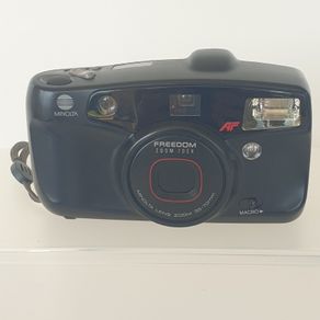 Minolta freedom zoom 70EX 35mm film camera