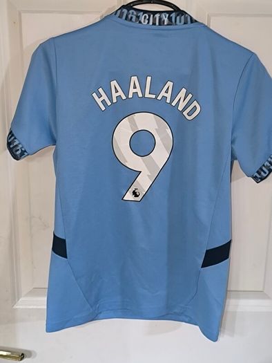 kids Manchester city haaland jersey size 10