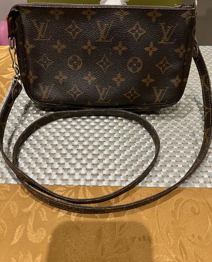Louis Vuitton Pochette with strap Authentic or without strap for 300