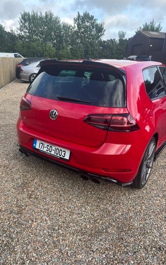 Volkswagen Golf R