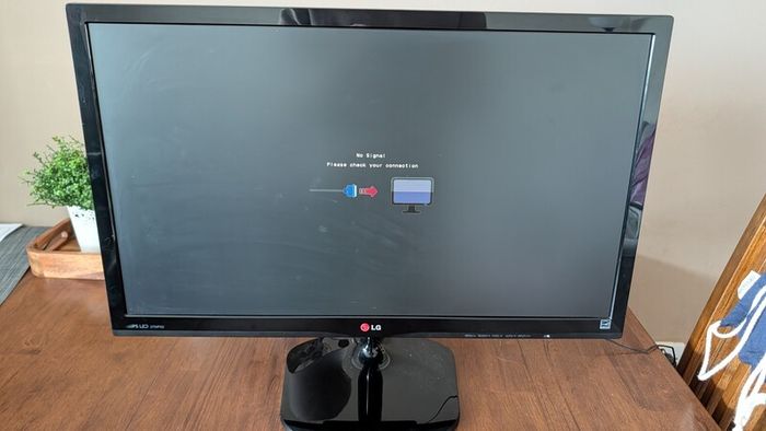 Lg 27" office monitor