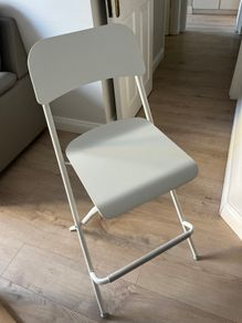 63cm White Folding Bar Stool