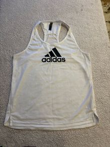 Adidas top