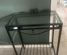 Hall table for a lamp, in great condition