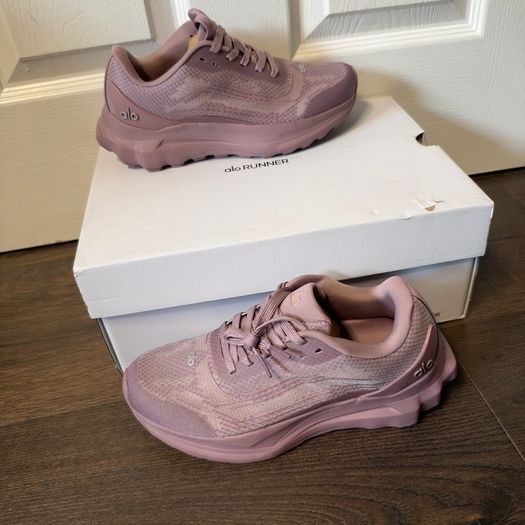 Alo shoes size 5 uk