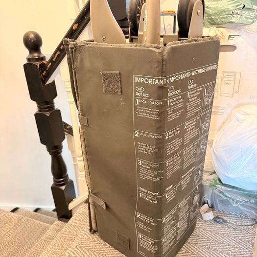 Travel cot
