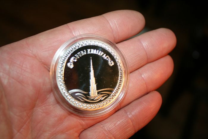 2010 United Arab Emirates Dubai Burj Khalifa Opening Medal Badge Coin Award