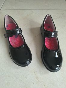 Black patent (beth) shoes