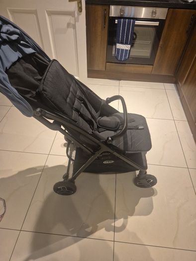 graco lightweight pram