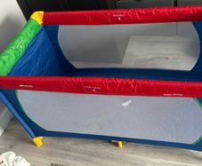 Travel cot