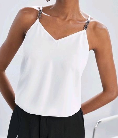 New white top fits s/m/small l with small chain