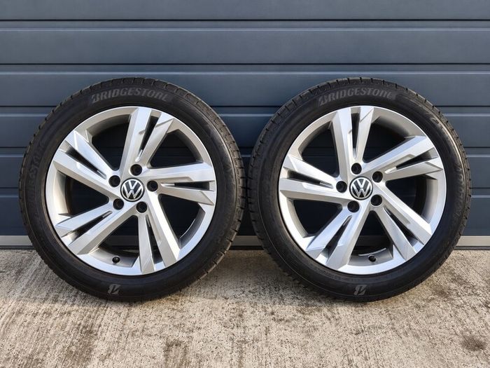 17" Genuine VW R-Line Dark Grey