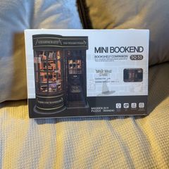 Mini Bookend