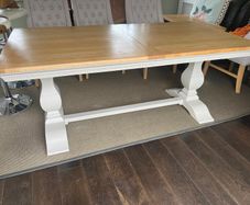 Fabulous Table & 8 Chairs