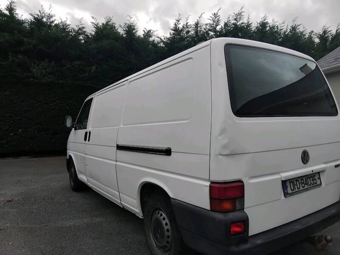 VolkswagenTransporterLWB 2.5 TDI 6mounts tax 6cvrt