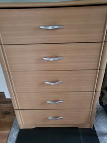 Chest of drawers