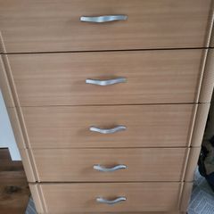 Chest of drawers