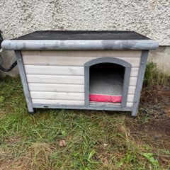 dog kennel