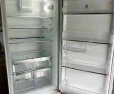 Electrolux integrated fridge freezer