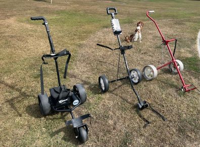 Electric golf trolley