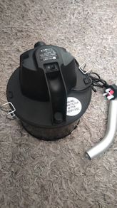 Ash vacuum cleaner