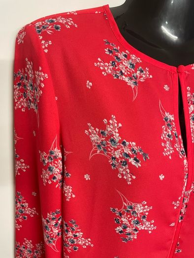 Beautiful floral red blouse size 10