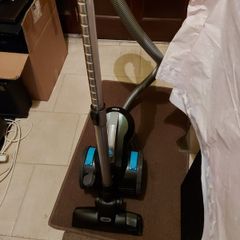 VAX Air Stretch Pet Vacuum Cleaner, Model CCQSASV1P1, in very good condition, good suction