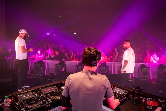 DJ USB with Free 121 DJ Lesson on Industry Standard Equipment, 24 years experience