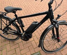 Raleigh Motus GT Electric Bike charger included