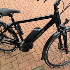 Raleigh Motus GT Electric Bike charger included