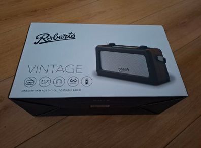 ROBERTS Vintage Portable DAB Radio