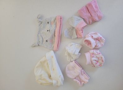 Newborn hat mittens bootie bundle