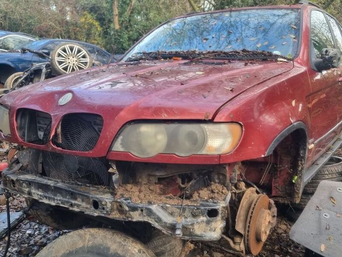 bmw x5 breaking