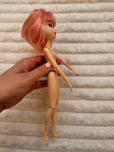 Bratzillaz Magic Night Out Jade JAdore Used Knees a bit loose Please see photos