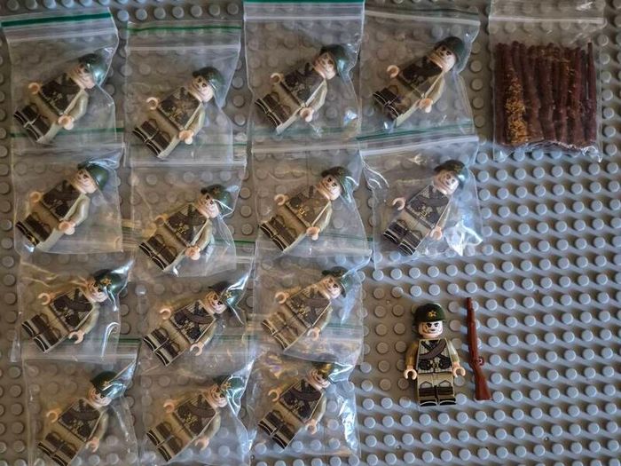 Lego compatible, military figures, soviet russian infantry. 15 figures plus rifles.