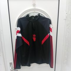 Manchester United top size large