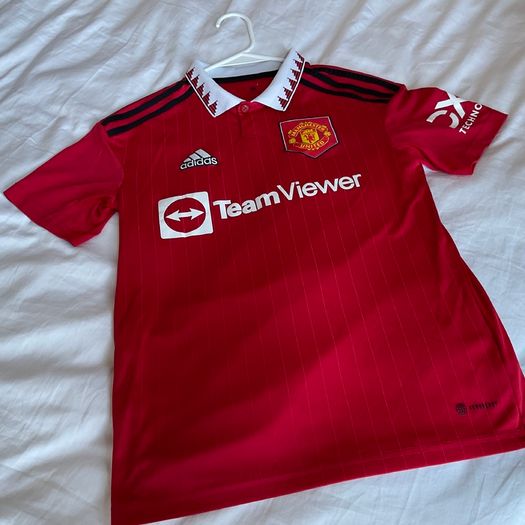 Junior age 13 14 Manchester United red jersey home 2022 2023