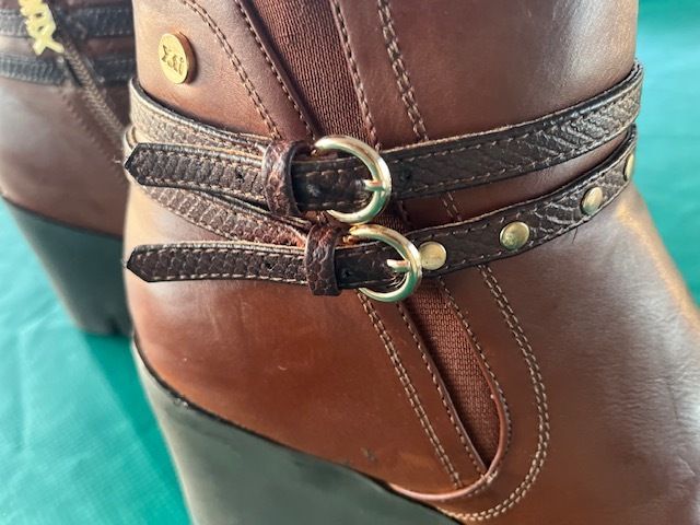 Brown Leather Ankle Boots With Wedge Size 40 (uk 7).  Spanish Brand Xti Quality Soft Leather Boots & Excellent Condition