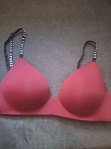 Bras/Victoria Secret Bras (6) .. NOW 8.00euro Each all for 40.00euro .. Price Drop