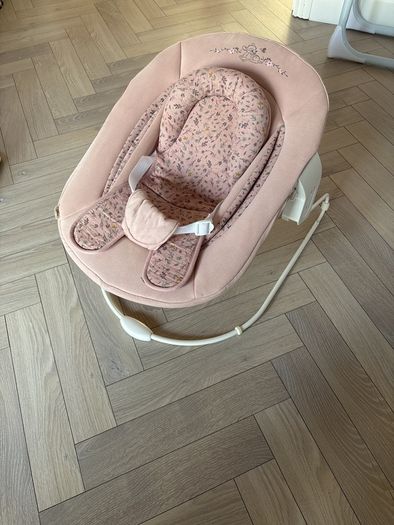 Hauck Alpha highchair and bouncer set