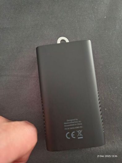 RRP eur 200 . Barely used (+ new original box) portable air quality monitor Atmotube Pro + phone app