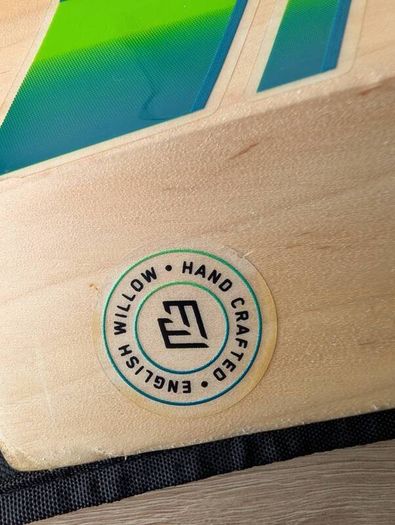 Cricket bat and full kit