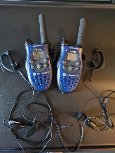 Motorola T5720 FM Walkie Talkie 2 Way Radio