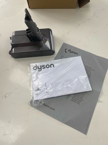 Dyson V7 battery
