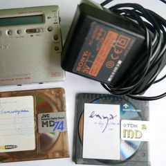 Sony MZ-R900 Silver Portable MiniDisc Player Recorder MD Walkman Tested