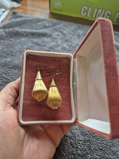 Vintage Golden tone Earrings